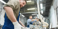 Социальный контракт помог жителю Великого Устюга запустить мебельное производство - OnlineVologda.Ru