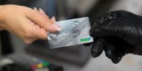 Сельчанка продала банковскую карту и заработала тысячу рублей с уголовным делом - ИА Взгляд-инфо