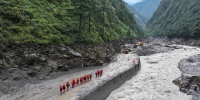 Золото и миллионы смыло грязью: полиция Непала ищет сейфы, пропавшие во время наводнения - Комсомольская Правда