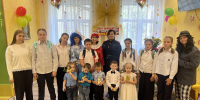 Сотрудники следственного отдела по городу Анжеро-Судженск поздравили воспитанников социально-реабилитационного центра с Днем знаний - СУ СК РФ