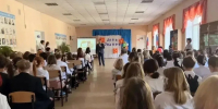 Депутаты Саратовской областной Думы приняли участие в торжественных линейках - Единая Россия