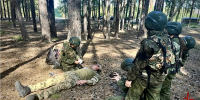 Сотрудники Росгвардии провели полевой выход совместно с Юнармией. - Росгвардия