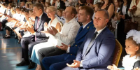 Денис Хмелевской принял участие в школьной линейке - Справедливая Россия