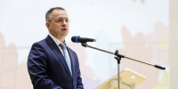 Мединский призвал играть в футбол вместо изучения обществознания по старым учебникам - NewKaliningrad.Ru