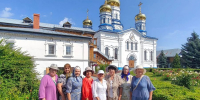 Поездка к святыне: пенсионеры Козловского комплексного центра посетили Тихвинский Богородицкий монастырь - Министерство труда и соцзащиты