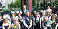 Владимир Доброхотов поздравил коллектив и учеников 40 и 55 школ с Днем знаний - Собрание депутатов