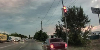 Царь дорог пролетел по обочине на красный и попал на видео в Воронеже - Bloknot-Voronezh.Ru