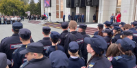 В Кургане будущие правоохранители впервые надели форму и вышли на линейку - Область 45