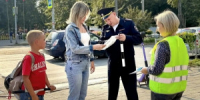 В Самаре в парке им. Ю. Гагарина полицейские организовали профилактическое мероприятие, приуроченное к началу учебного года, направленное на повышение безопасности детей, в том числе на дорогах. - НИА Самара