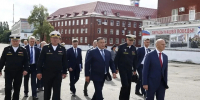 В День знаний полпред президента посетил филиале Нахимовского училища в Калининграде - Комсомольская правда