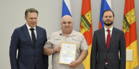 Виталий Королев и Михаил Мурашко наградили медиков Тверской области - Комсомольская Правда