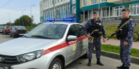 Брянские росгвардейцы обеспечили безопасность в День знаний - Комсомольская Правда