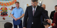 «Начинайте с дисциплины»: Магомед Рамазанов поделился со школьниками секретами успеха - Махачкалинские известия