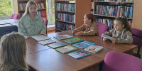 «Добро пожаловать» – познавательный час ко Дню знаний провела Ксения Ипполитова, библиотекарь Форносовской поселковой библиотеки. - Межпоселенческая ЦБС