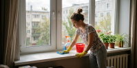 Пластиковый подоконник снова как новый: простые средства вытянут желтизну даже из убитого пластика - Pro Город Ухта