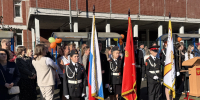 В Невском районе сотрудники и ветераны ОМОН "Балтика" Росгвардии приняли участие в мероприятии, посвященном Дню знаний - Росгвардия