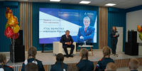 Урок с Героем России в кадетской школе "Корабелы Прионежья". Фото: https://vk.ru/korabely35 - Вологодское отделение РГО