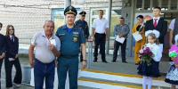 Под Волгоградом школьника и его отчима наградили за спасение троих детей из огня - ИА Высота 102.0
