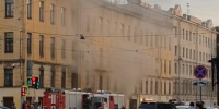 На улице Марата полтора часа полыхал магазин - Spbdnevnik.ru