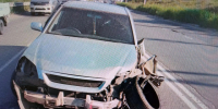 Пьяная женщина на Toyota Mark 2 врезалась в ограждение в Чите - Забайкальский рабочий