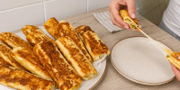 Рулетики из лаваша с грибами и сыром: обмакиваем в яйцо и быстро обжариваем - Кубанские Новости