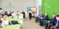 На фото дискуссия в рамках открытия новых агротехклассов в школах Челябинской области. Автор фото – Юрий Симонов, минсельхоз Челябинской области, Изображение. - Правительство Челябинской области