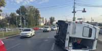 В Самарской области автомобиль скорой помощи перевернулся после столкновения с легковушкой - TLT.Ru
