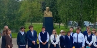 В День знаний первоклассникам Лаишевского района дарили «Самолетики будущего» - Камская новь