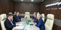 На ВЭФ во Владивостоке губернатор Приамурья встретился с гендиректором Аэрофлота - Amur.Life