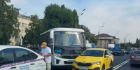 Об аварии с автобусом и такси сообщили воронежцы (ВИДЕО) - МОЁ! Online