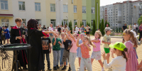 На БМЗ устроили праздник для будущих первоклассников - Брянский рабочий