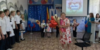В Большеремонтненской школе чествовали заслуженного педагога Людмилу Мощенко - Газета Рассвет