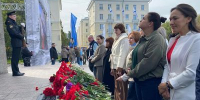 Сотрудники СГМУ приняли участие в церемонии возложения цветов к Вечному огню в Архангельске в рамках памятной акции «Огненные мили Победы» - СГМУ