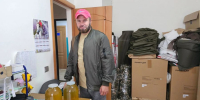 Житель Цивильского округа передал бойцам мед со своей пасеки - Министерство труда и соцзащиты
