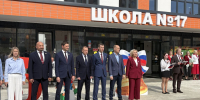Владислав Головин посетил школу № 17 в Обнинске в День знаний - Единая Россия