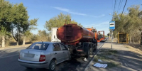 В Волжском погиб велосипедиста раздавило между легковушкой и поливочной машиной - Volzsky.Ru