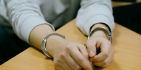 Сотрудника ПВЗ в Удмуртии осудили за мошенничество с подменой товаров - Комсомольская Правда
