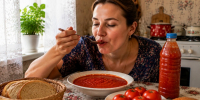 Банки — прошлый век: храню томаты в пластиковых бутылках: новый способ заготовки урожая без варки и стерилизации - Prochepetsk.ru