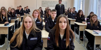 Представители судебной системы г. Новомосковска приняли участие в акции «Право – в школьный класс!» - ИА Новомосковск Сегодня