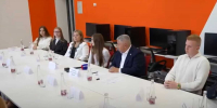 Студенты показали губернатору свои проекты по благоустройству школ и рассказали, как видят будущую застройку города. - Новгородские Ведомости