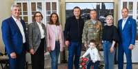 Виталий Хоценко встретился с семьёй участника СВО в Калачинске - 12 канал