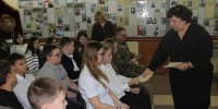 Сегодня в музее им. В. Н. Плотникова для учеников лицея № 15 прошёл Урок мужества «Дети Беслана в наших сердцах». - Березовский городской округ