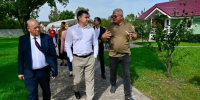 Евгений Первышов посетил социальные и агротуристические объекты Петровского округа - Тамбовская жизнь