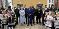 Эльвира Аиткулова приняла участие в торжественной линейке, приуроченной ко Дню знаний в школе № 88 города Уфы - Единая Россия