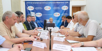 Член Совета при Президенте РФ по развитию гражданского общества и правам человека, председатель Ассоциации «Независимый общественный мониторинг» Александр Брод провел встречу с членами ТИК Приморская города Сочи - Администрация г. Сочи