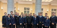 Курсанты ГУМРФ отметили День военно-морских знаний - ГМА им. адм. С.О.Макарова