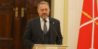 Реконструкция школ, ремонт дворов и самокаты по QR-коду: о чем говорил спикер ЗакСа в программе «Среда Бельского» - Spbdnevnik.ru