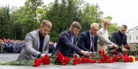 В Биробиджане почтили память героев в День окончания Второй мировой войны - Единая Россия