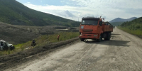 Госавтоинспекторы Колымы рекомендуют: в условиях запылённости на трассе воздержаться от обгонов и резких манёвров - Kolyma.Ru