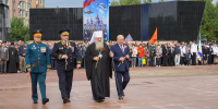 Митрополит Артемий принял участие в торжественной церемонии возложения венков и цветов к Вечному огню - Приамурская митрополия
